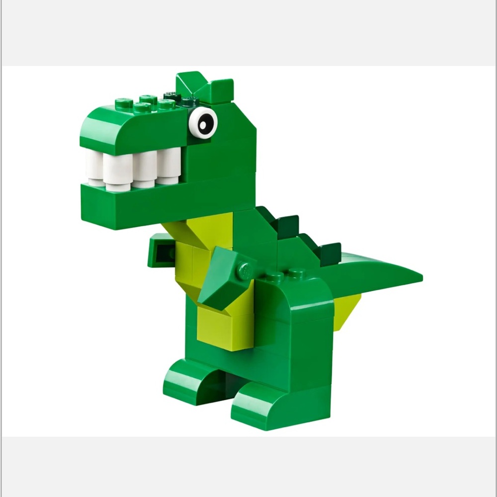 LEGO Retired Classic Building Set (10693) - Picture 2 of 4